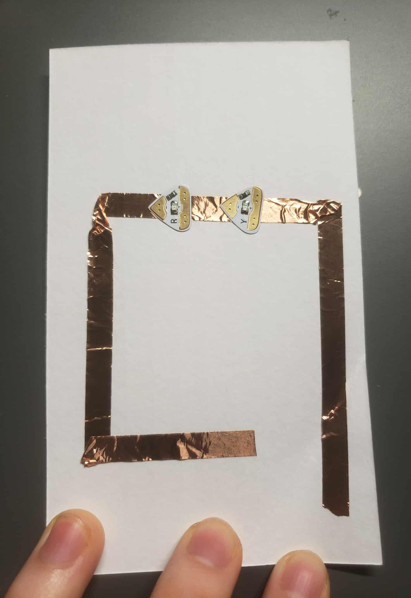 a series circuit with 2 sticker lights